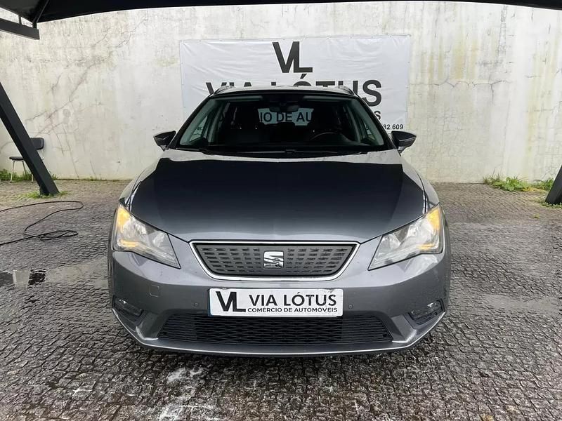 Usado Seat Leon ST Reference 115 HP (84 kW) 2016 Cinza antracite Carrinha