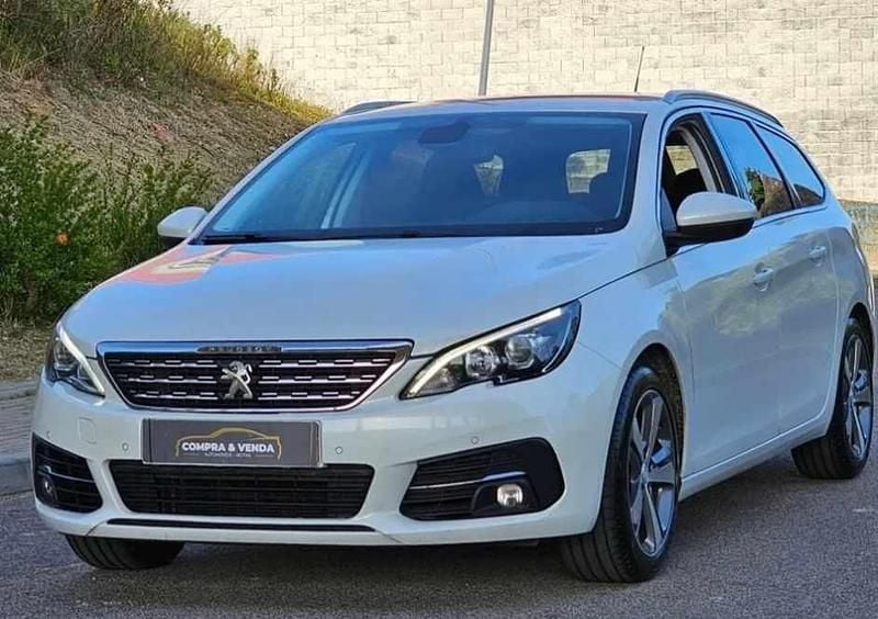 Branco Usado 2019 Peugeot 308 SW Carrinha | € 10.999 (Super Preço) - Imagem 1/4