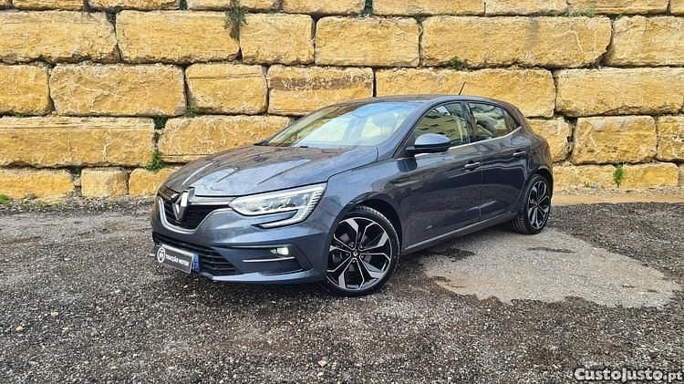 Cinza Usado 2021 Renault Mégane IV Intens Citadino | € 21.000 (Preço justo) - Imagem 1/1