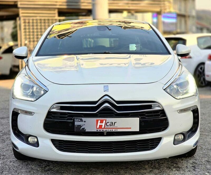 Usado Citroën DS5 Sport Chic 200 HP (147 kW) 2012 Citadino