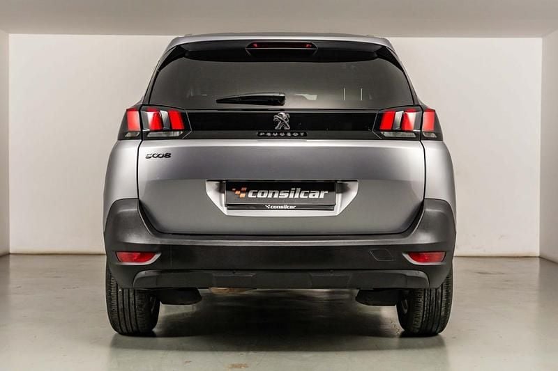 Usado Peugeot 5008 Active 130 HP (95 kW) 2019 Cinza SUV