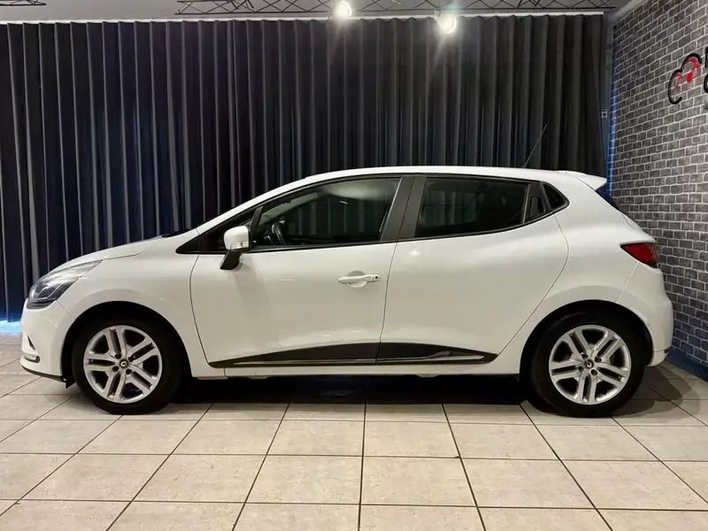 Usado Renault Clio IV Dynamique 90 HP (66 kW) 2018 Branco