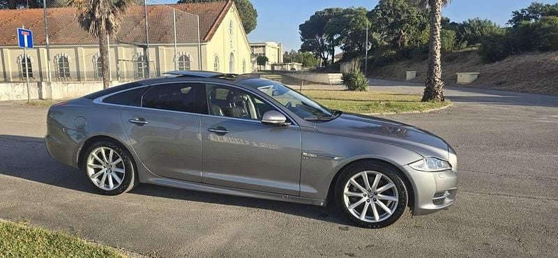 Usado 2011 Jaguar XJ Sedan | € 17.500 - Imagem 1/4