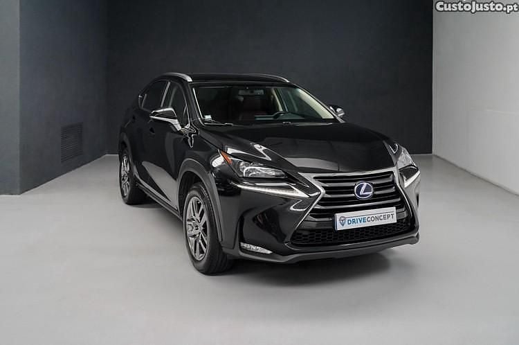 Preto Usado 2017 Lexus NX300h Executive Line SUV | € 24.990 - Imagem 1/1