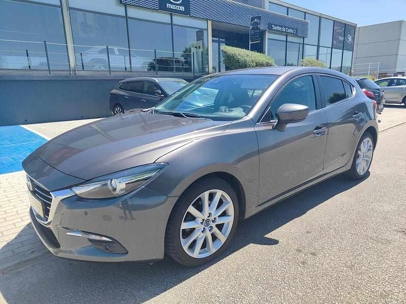 Cinzento Usado 2018 Mazda 3 Citadino | € 15.500 (Preço justo) - Imagem 1/4