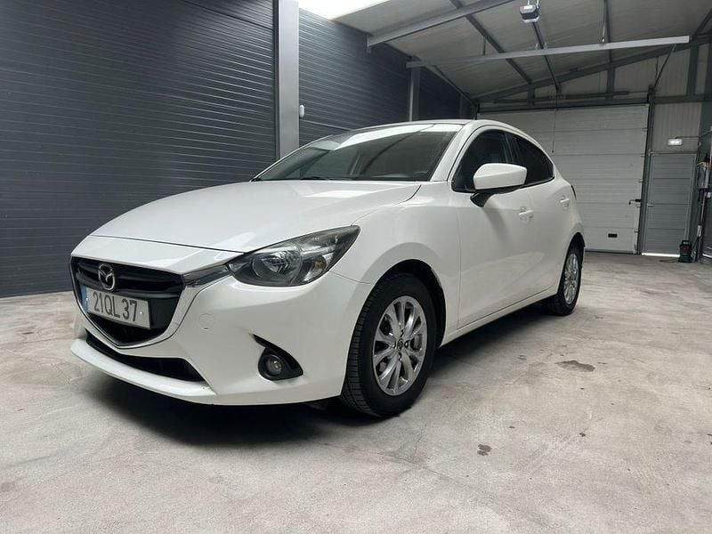 Usado 2015 Mazda 2 Sedan | € 8.990 - Imagem 1/4