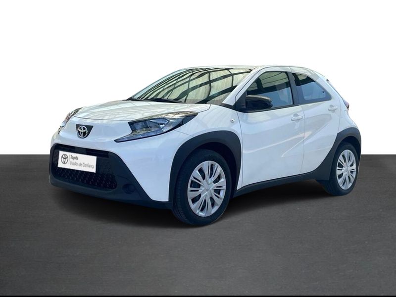 Branco (sólida) Usado 2024 Toyota Aygo X-play Citadino | € 17.750 (Preço elevado) - Imagem 1/4