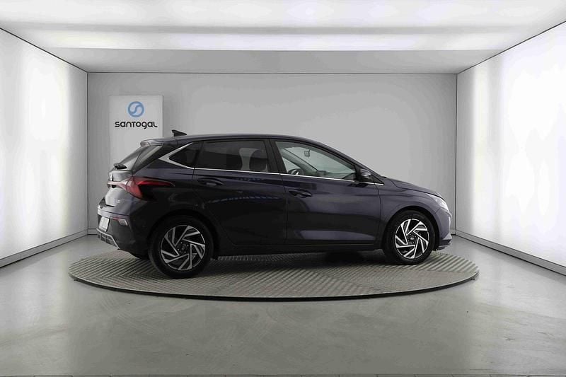 Usado Hyundai i20 Comfort 84 HP (61 kW) 2024 Cinza Citadino