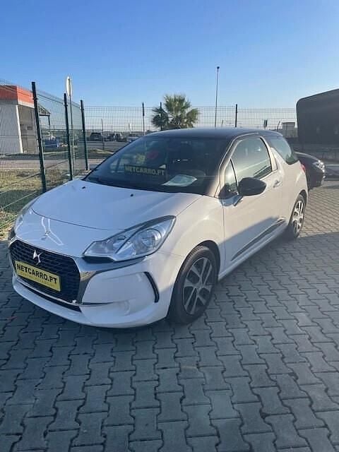 Branco Usado 2017 DS Automobiles DS3 | € 12.800 (Preço justo) - Imagem 1/4