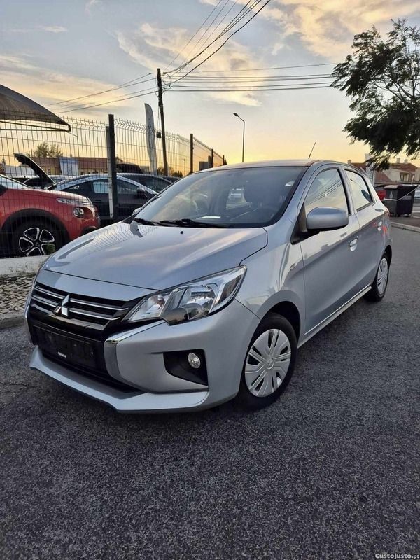 Cinzento Usado 2021 Mitsubishi Space Star | € 10.500 (Bom preço) - Imagem 1/4