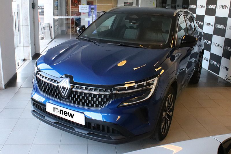 Azul Usado 2024 Renault Austral Techno SUV | € 35.990 - Imagem 1/4