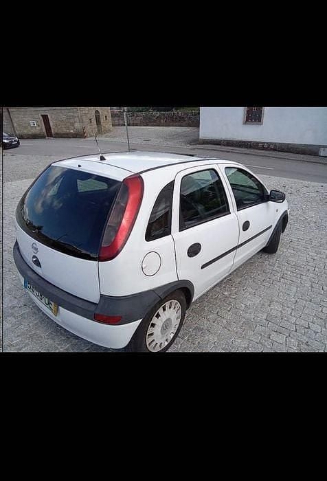 Usado Opel Corsa 65 HP (47 kW) 2002 Sedan
