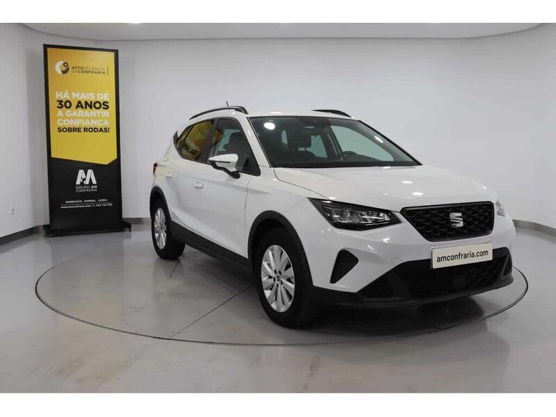 Branco Usado 2023 Seat Arona Style SUV | € 20.980 (Preço justo) - Imagem 1/4