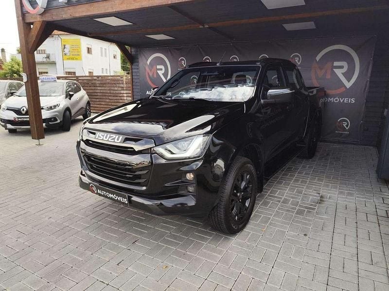 Usado Isuzu D-Max 164 HP (120 kW) 2025 Preto Pickup