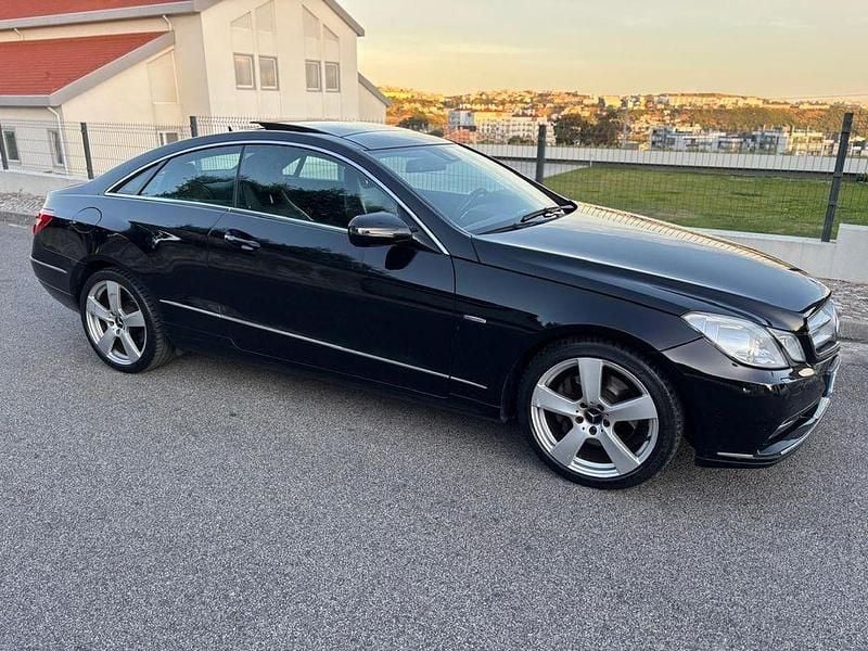 Usado 2009 Mercedes E250 Coupé | € 13.000 (Super Preço) - Imagem 1/4