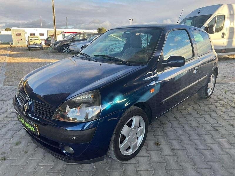 Azul Usado 2001 Renault Clio II Carrinha | € 3.650 - Imagem 1/4
