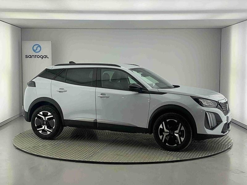 Branco Usado 2025 Peugeot 2008 Allure SUV | € 26.490 - Imagem 1/4