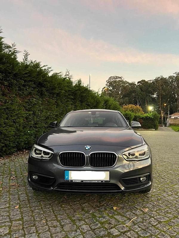Usado BMW 120 184 HP (135 kW) 2017 Cinzento Citadino