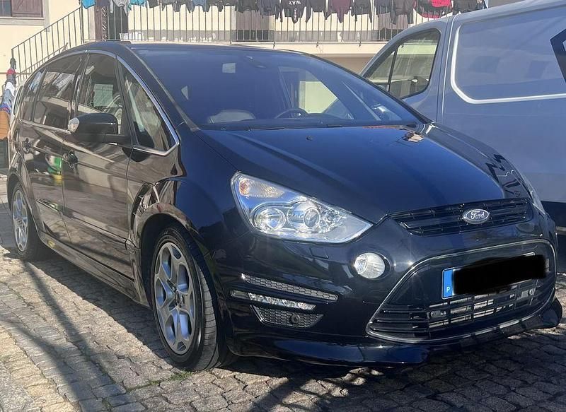 Usado Ford S-MAX S 200 HP (147 kW) 2011 Monovolume
