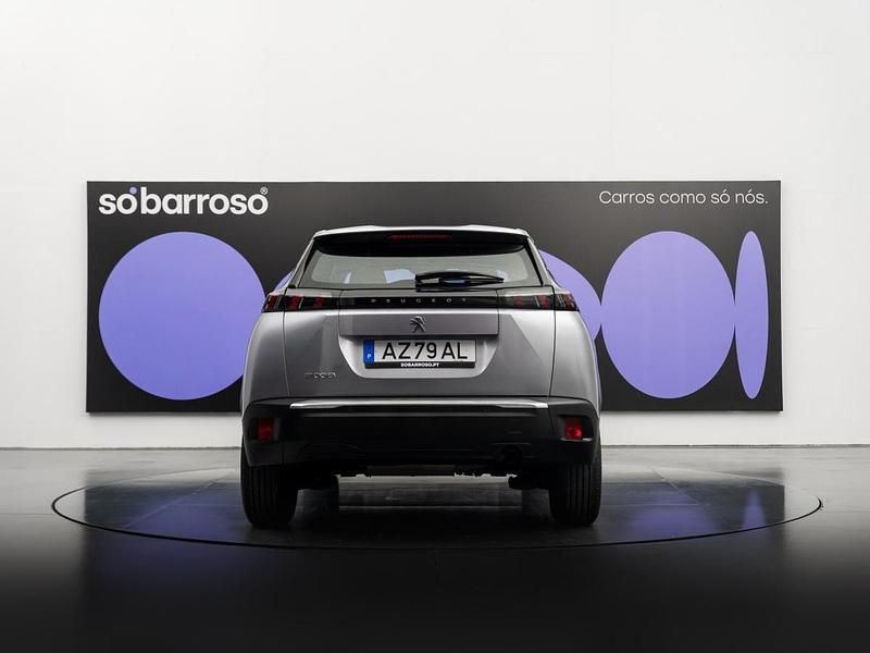 Usado Peugeot 2008 Active 102 HP (75 kW) 2023 Cinza SUV