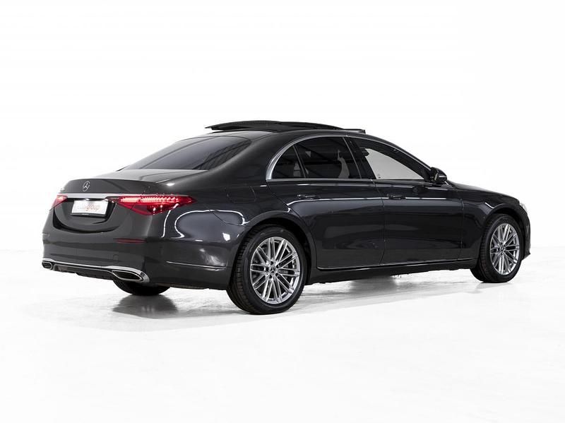 Usado Mercedes S580 510 HP (375 kW) 2022 Preto Sedan