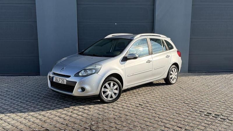 Usado 2011 Renault Clio II Carrinha | € 3.900 (Preço justo) - Imagem 1/4