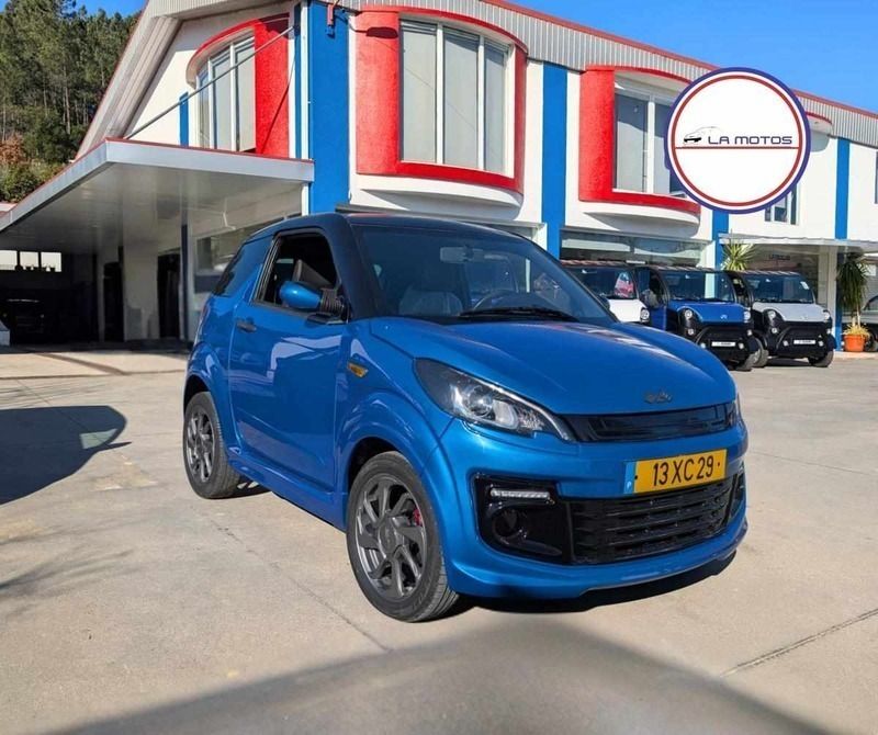 Azul Usado 2019 Ligier JS50 Citadino | € 13.500 - Imagem 1/4