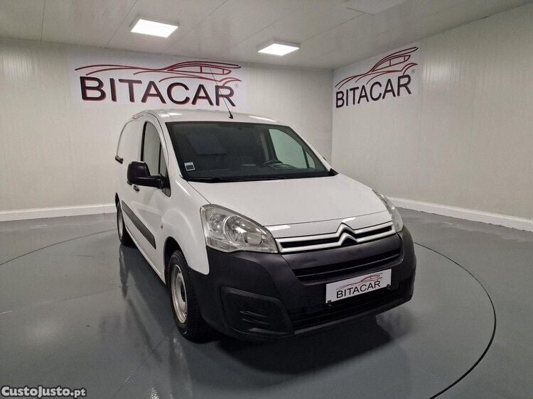 Branco Usado 2018 Citroën Berlingo Monovolume | € 14.950 (Preço elevado) - Imagem 1/1