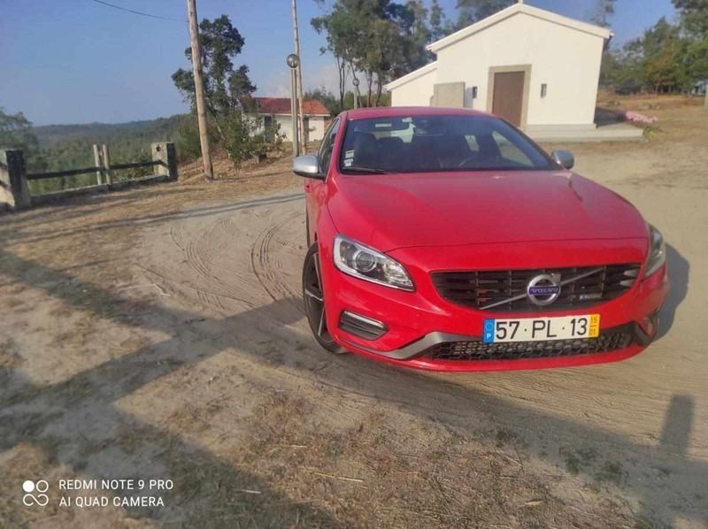 Vermelho Usado 2015 Volvo S60 Sedan | € 22.500 - Imagem 1/4
