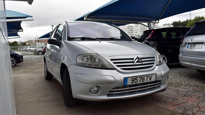 Cinzento Usado 2002 Citroën C3 Citadino | € 2.950 (Preço justo) - Imagem 1/4