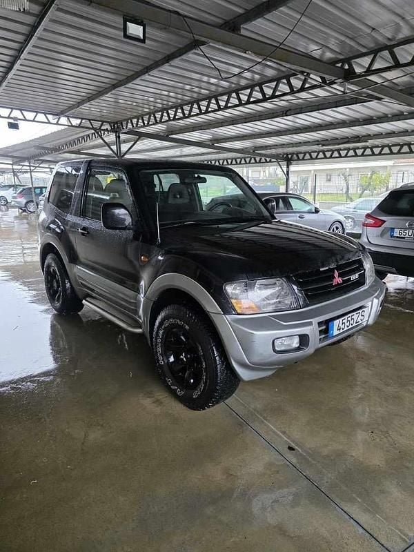 Usado Mitsubishi Pajero 165 HP (121 kW) 2000 Preto SUV