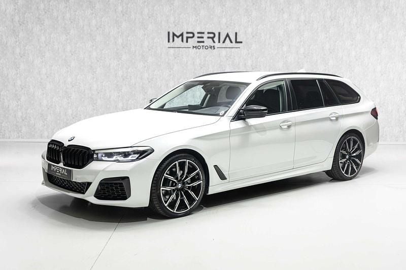 Branco Usado 2022 BMW 520 Comfort Edition Carrinha | € 38.450 (Bom preço) - Imagem 1/4