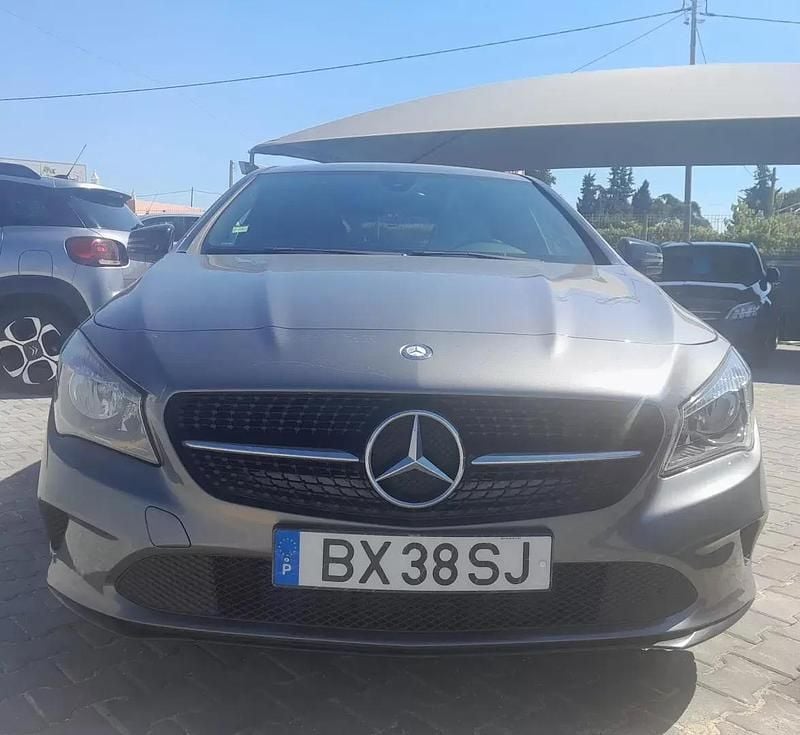 Usado Mercedes CLA200 Shooting Brake 136 HP (100 kW) 2016 Cinza antracite Carrinha