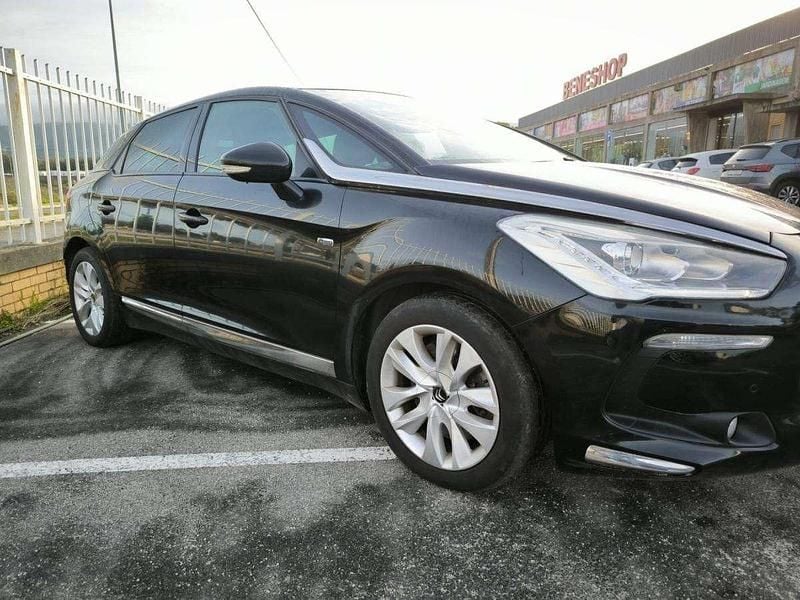 Usado Citroën DS5 200 HP (147 kW) 2013 Preto Citadino