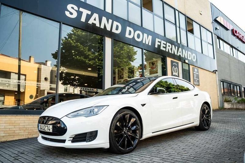 Branco Usado 2016 Tesla Model S Sedan | € 26.500 (Bom preço) - Imagem 1/4