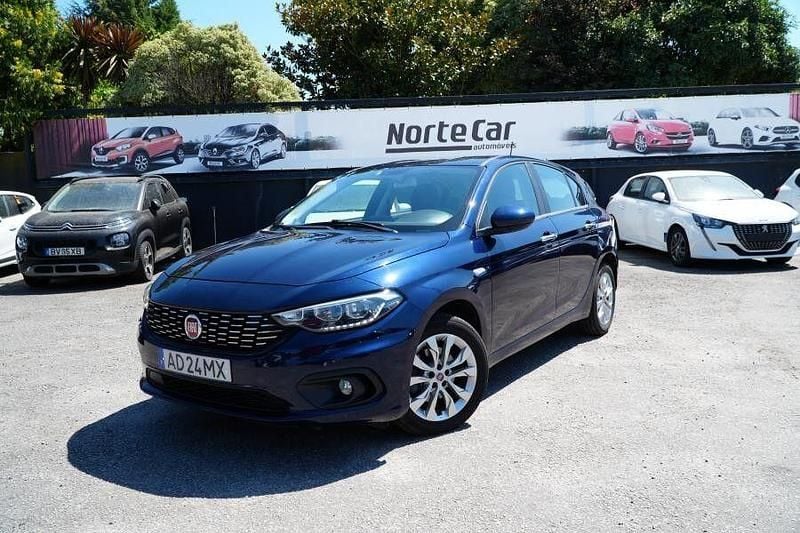 Azul Usado 2020 Fiat Tipo Lounge Carrinha | € 10.950 (Bom preço) - Imagem 1/4