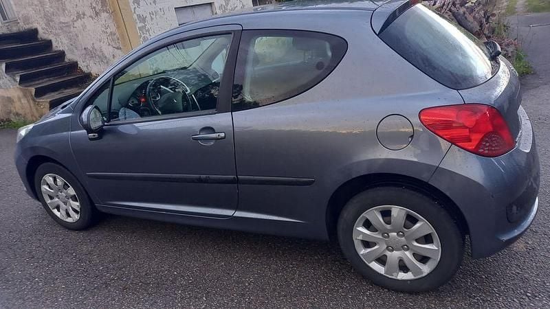 Usado 2008 Peugeot 207 | € 3.900 - Imagem 1/4