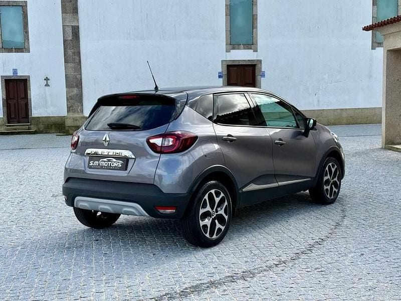 Usado Renault Captur 90 HP (66 kW) 2019 Cinza SUV