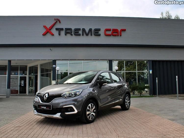 Cinza Usado 2019 Renault Captur SUV | € 16.900 (Preço justo) - Imagem 1/1