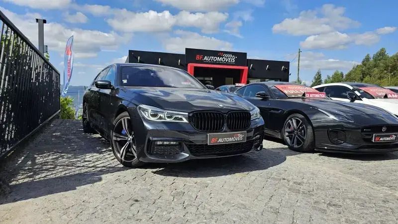 Preto Usado 2017 BMW 750 Comfort Edition Sedan | € 67.500 - Imagem 1/4