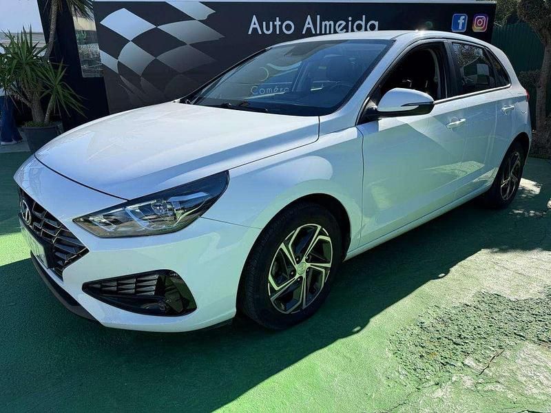 Usado Hyundai i30 136 HP (100 kW) 2021 Branco