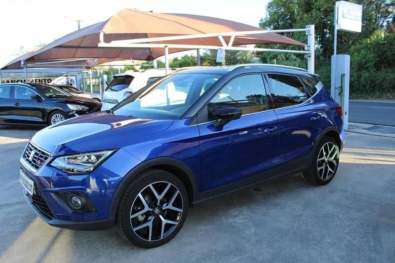 Azul Usado 2021 Seat Arona SUV | € 17.950 (Preço justo) - Imagem 1/4