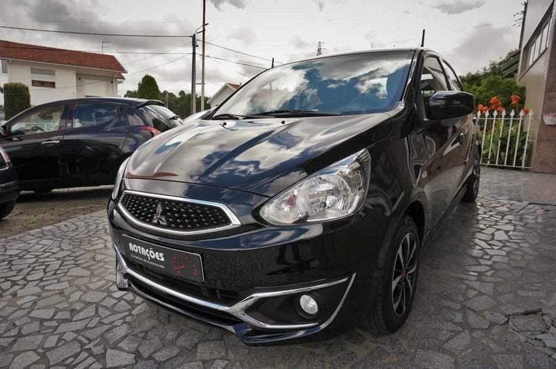 Preto Usado 2016 Mitsubishi Space Star | € 8.990 (Preço justo) - Imagem 1/4