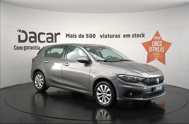 Usado Fiat Tipo Lounge 95 HP (69 kW) 2019 Cinza