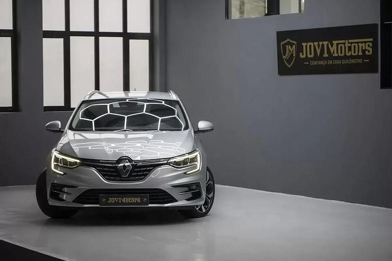 Usado Renault Mégane IV Intens 160 HP (117 kW) 2021 Cinza prata Carrinha