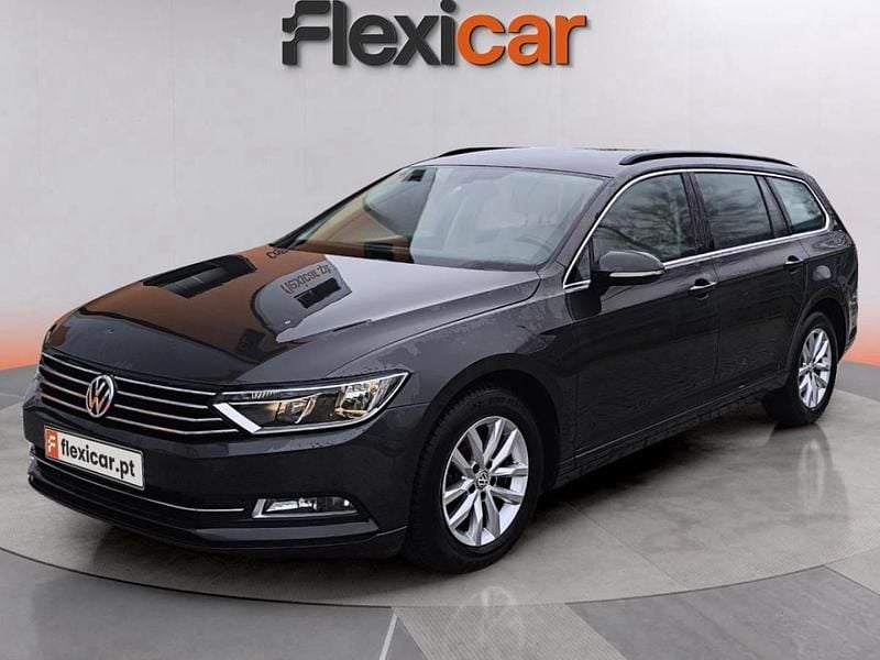 Usado VW Passat 120 HP (88 kW) 2018 Preto Carrinha