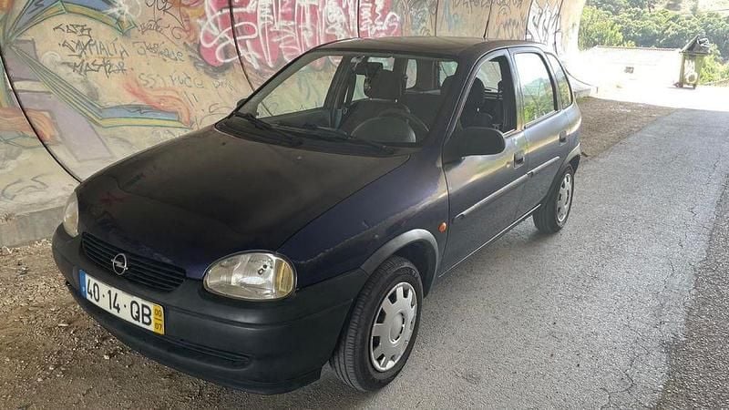 Usado 2000 Opel Corsa Sedan | € 1.750 - Imagem 1/4