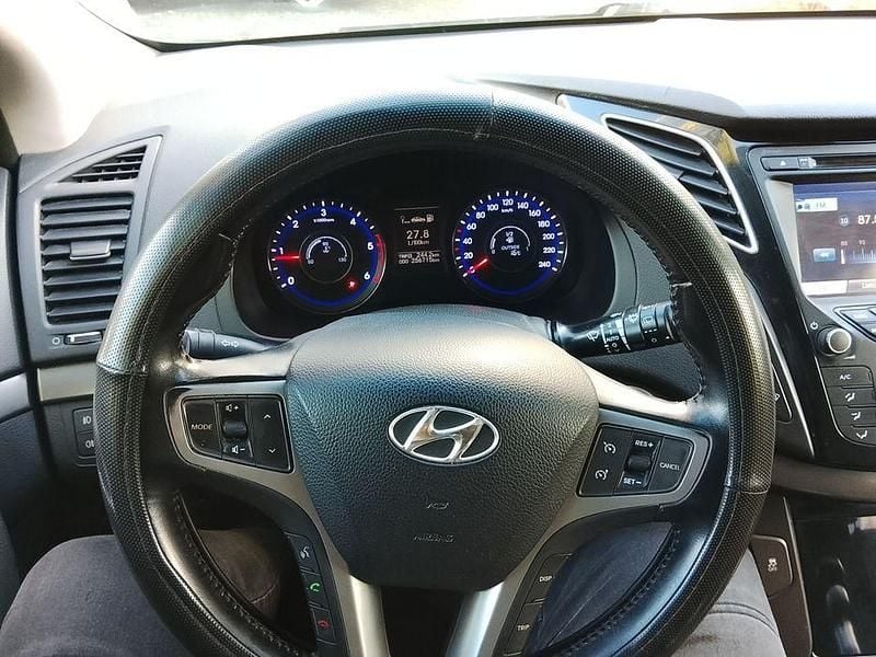 Usado 2013 Hyundai i40 Sedan | € 5.900 - Imagem 1/4