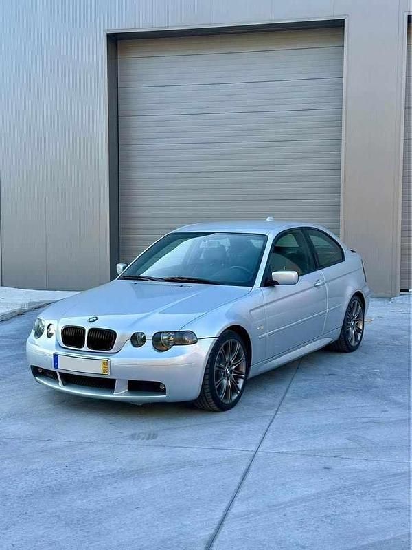 Cinzento Usado 2003 BMW 320 Citadino | € 6.500 (Preço justo) - Imagem 1/4