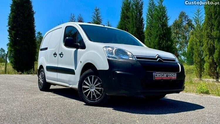 Branco Usado 2016 Citroën Berlingo Monovolume | € 12.500 (Preço elevado) - Imagem 1/1